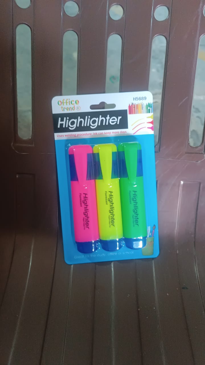 Highlighter Pen, Assorted Colours Water Based Broad Tip Writing Marker (3 Pcs Set) Highlighter Pen, Assorted Colours Water Based Broad Tip Writing Marker (3 Pcs Set)